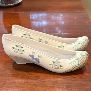 Unique traditional Korean Women's Shoes